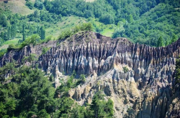 Tokat’taki Dilim Kayalar Tabiat Anıtı olarak tescillendi 