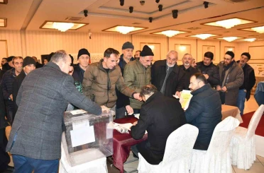 Tomarza Esnaf Ve Sanatkarlar Odası Başkanı Yaşar Polat güven tazeledi 