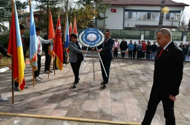 Tomarza’da Öğretmenler günü kutlandı 