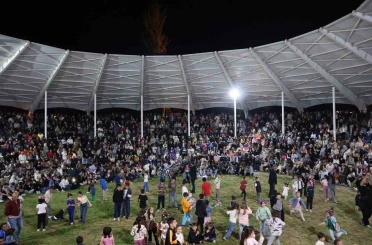 Tortum Şelalesi Festivali’nde renkli ve coşkulu anlar yaşandı 