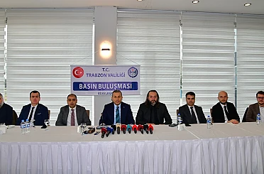 Trabzon Valisi Şahin, basınla biraya geldi 