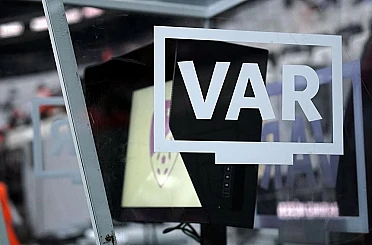 Trabzonspor - Fenerbahçe maçının VAR’ı Ömer Faruk Turtay oldu 