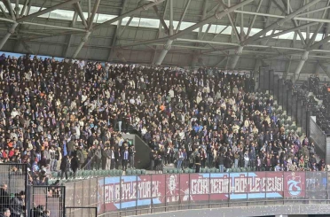 Trabzonspor taraftarı, Kocaeli’de takımını yalnız bırakmadı 