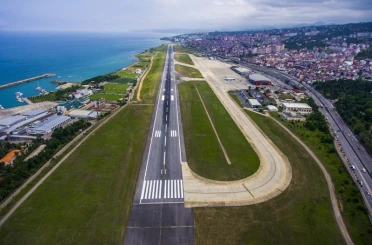 Trabzon’un 69 yıllık hava kapısı tarih olacak: 100 milyon ton kaya ile Trabzon’a yeni havalimanı inşa edilecek 