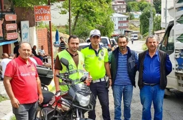 Trafik ekiplerinden motosiklet sürücülerine bilgilendirme 