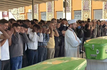 Trafik kazasıda ölen karı koca birlikte toprağa verildi 