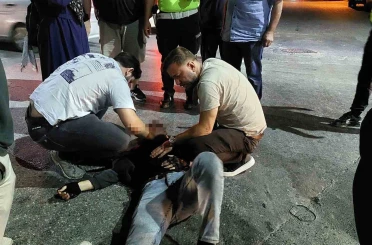 Trafikten men motosiklet ile kazaya karışan genç yaralandı 