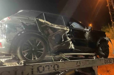Traktöre çarpan cip şarampole yuvarlandı, 4 kişi yaralandı 