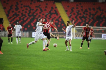 Trendyol Süper Lig: Gaziantep FK: 0 - Eyüpspor: 1 (İlk yarı) 