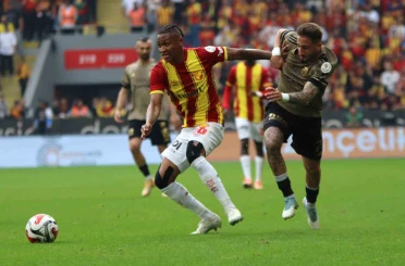 Trendyol Süper Lig: Göztepe: 0 - Kocaelispor: 0 (İlk yarı) 