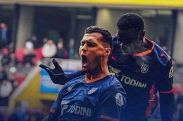 Trendyol Süper Lig: Kayserispor: 0 - RAMS Başakşehir: 1 (İlk yarı) 