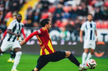 Trendyol Süper Lig: Kayserispor: 2 - Kasımpaşa: 1 (İlk yarı) 