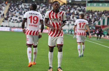 Trendyol Süper Lig: Konyaspor: 0 - Samsunspor: 2 (İlk yarı) 