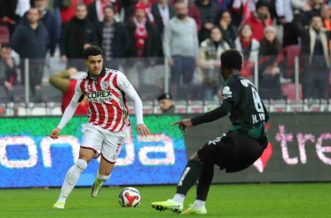 Trendyol Süper Lig: Samsunspor: 0 - Kocaelispor: 0 (İlk yarı) 