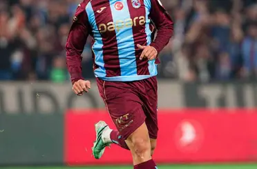 Trendyol Süper Lig: Trabzonspor: 1 - Beşiktaş: 0 (İlk yarı)