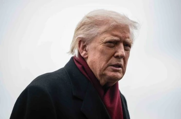 Trump: "Venezuela ve çevresindeki hava sahasının tamamen kapalı olduğunu dikkate alın" 