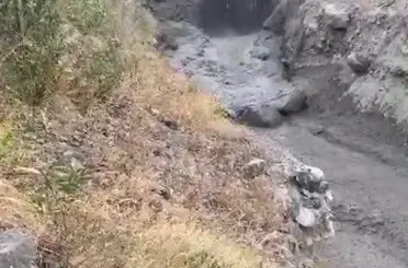 Tunceli’de heyelan anı kameralara yansıdı
