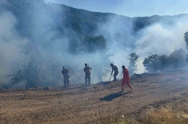 Tunceli’de kırsal alanda çıkan yangın söndürüldü: Soğutma çalışmaları sürüyor 