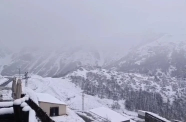 Tunceli’ye bahar ortasında kar sürprizi 