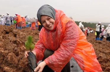 TÜRGEV’li gençler Milli Ağaçlandırma Günü’nde Yeşil Vatan için kenetlendi 
