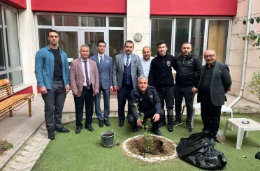 Turgutlu adliyesinde ağaçlandırma çalışması 