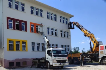 Turgutlu’da okullar ve parklar yeni döneme hazırlanıyor 