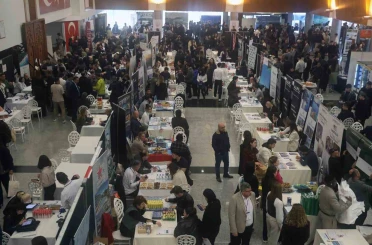 Turizm profesyonelleri öğrencilerle buluştu 