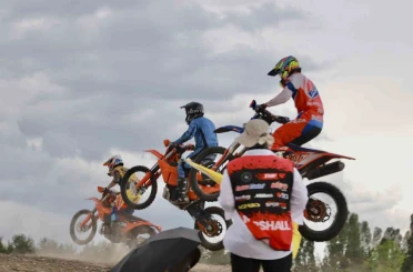 Türkiye sınırları içindeki en yüksek rakımlı enduro yarışı Ağrı’da start aldı 
