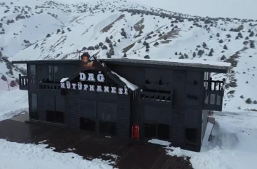 Türkiye ve dünyada ilk: Ergan Dağı’nda Dağ Kütüphanesi 