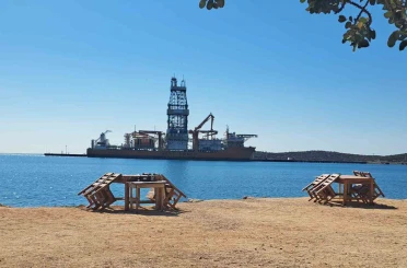 Türkiye’nin 228 metrelik denizdeki yeni gücü: ’West Draco’ limana yanaştı 