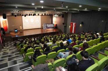 Türkiye’nin en başarılı öğrencileri girişimcilik sahnesinde 