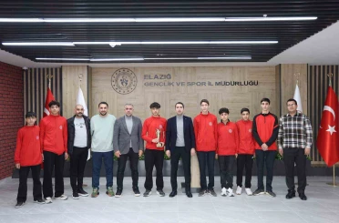 Türkiye’nin en genç hokey takımından büyük başarı 