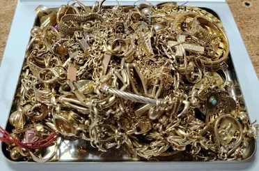 Türkiye’ye sokulmak istenen 708 gram kaçak altın komşuya takıldı
