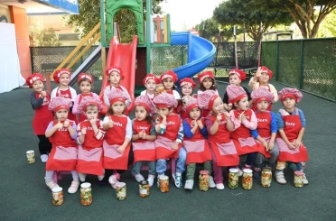 Turşular Konyaaltı’nın minik elleriyle kuruldu 