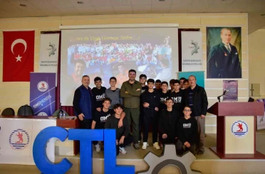 TUSAŞ baş test pilotundan öğrencilere ’gökyüzü dersleri’ 