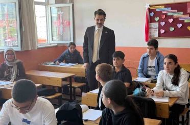 Tuzluca kaymakamı Abdüllatif Yılmaz’dan okul ziyareti 