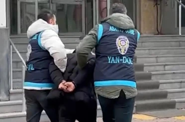 Üç farklı ilde 4 aranması ve 23 yıl kesinleşmiş hapsi bulunan şahıs yakalandı 