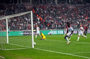 UEFA Konferans Ligi: Samsunspor: 1 - Hamrun: 0 (İlk yarı) 
