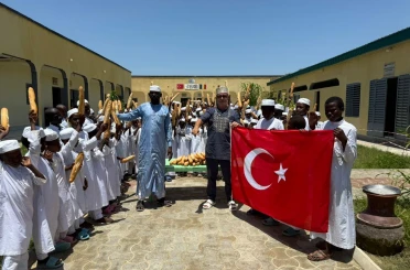 UKABDER gönüllülerinden Afrika’ya iyilik çıkartması 