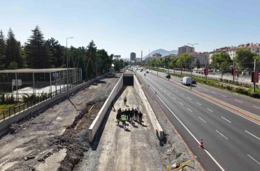 Ulaşımdaki çalışmalar, Kayseri’yi şantiyeye çevirdi 