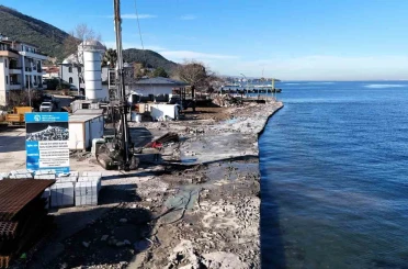 Ulaşlı Sahil şeridi fırtınaya karşı yenileniyor 