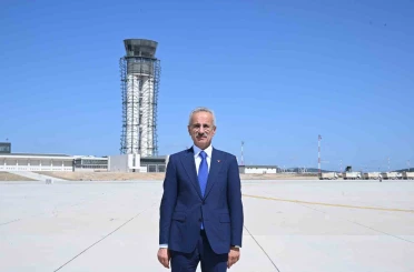 Ulaştırma ve Altyapı Bakanı Abdulkadir Uraloğlu: "2026 yılının başından bu yana 237 bin 40 kişi İHA pilotu olmak için başvuruda bulundu"