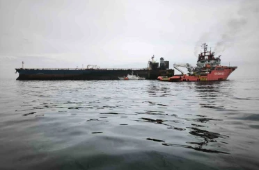 Ulaştırma ve Altyapı Bakanlığı: "Patlama ve yangın meydana geldiği ihbarı alınan KAIROS isimli gemideki yangın tamamen söndürülmüştür" 