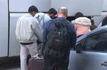 Ülkelerine giden İranlılardan Amerika ve İsrail’e tepki 