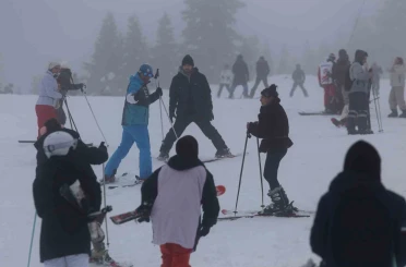 Uludağ’da rekor yoğunluk: 47 bin araç giriş yaptı 