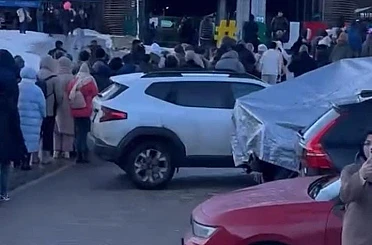 Uludağ’da teleferik kuyruğu metrelerce uzadı 