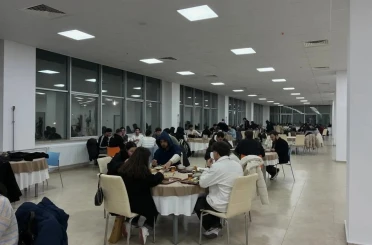 Uluslararası öğrenciler gönüllü rehberleriyle buluştu 