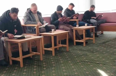 Uluslararası öğrenciler şehitler için hatim okudu 