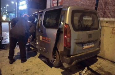 Ümraniye’de trafik kazası: 2’si ağır 3 yaralı 