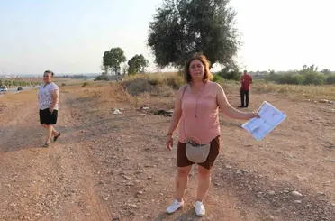 Üniversite yıllarca araziyi işgal etti, belediye istimlak etmeden bulvar geçirdi, şimdi de başkası karpuz ekti
